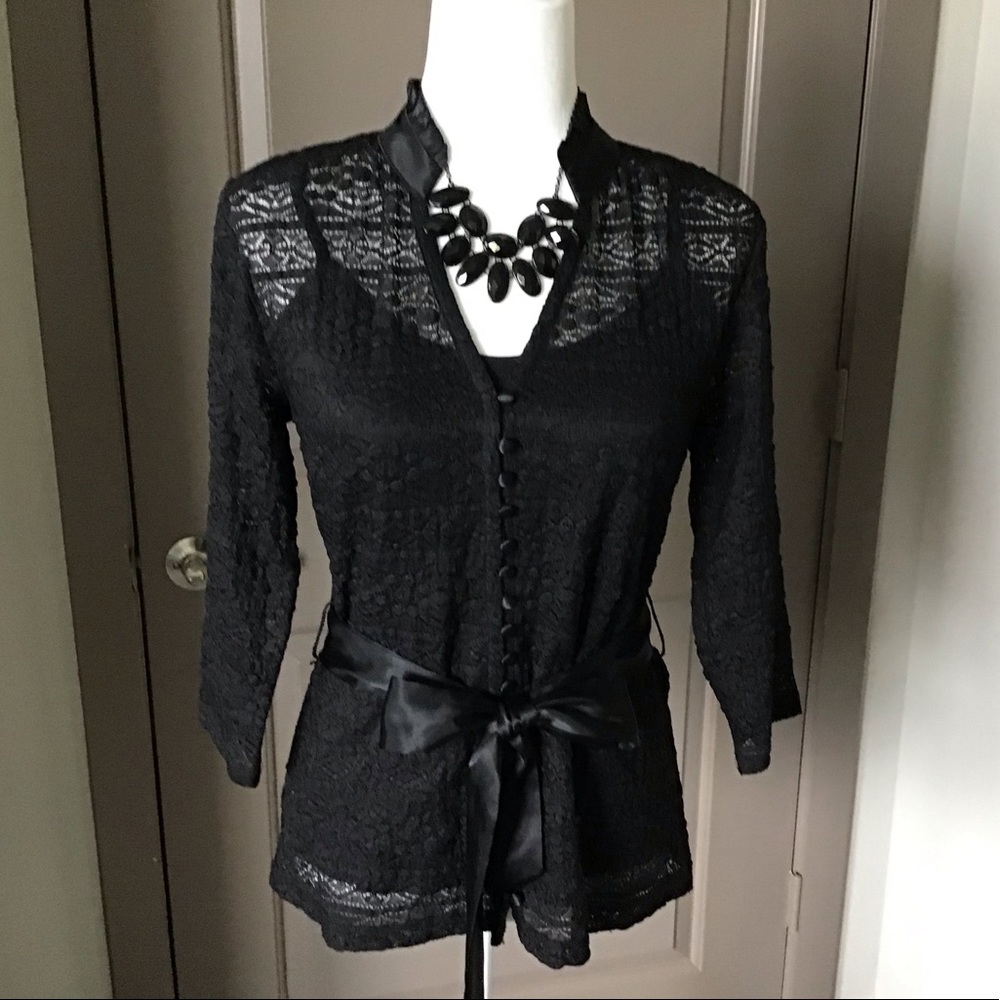 Lace blouse - Picture 2 of 11